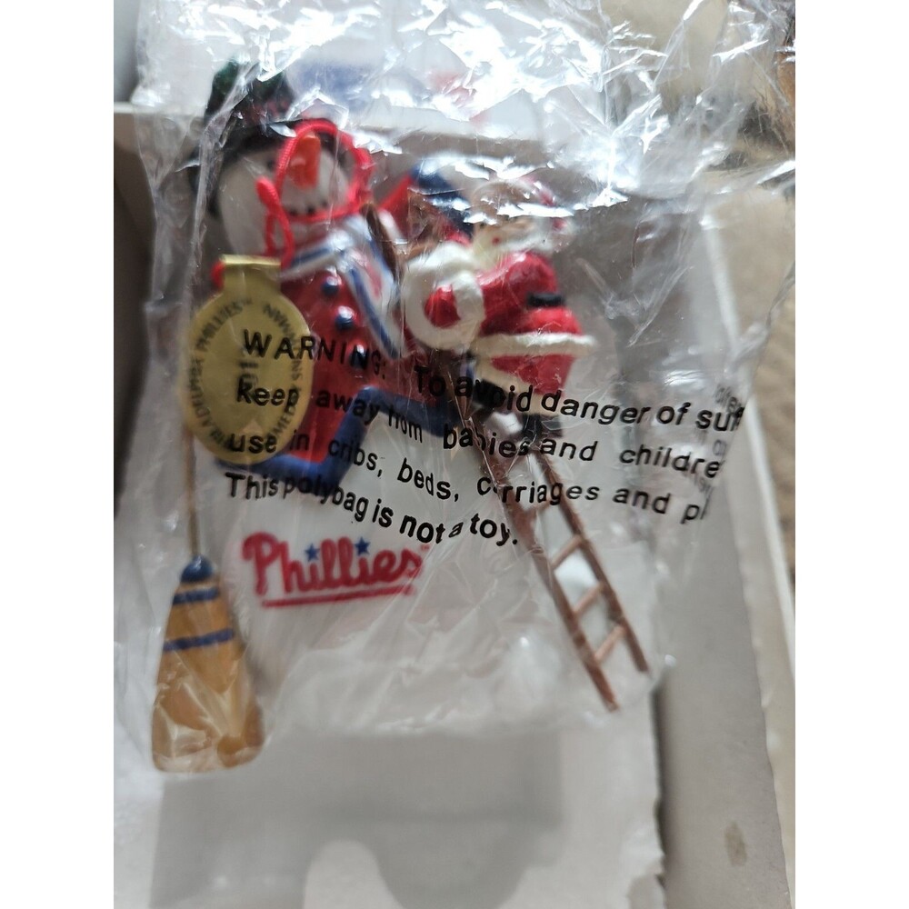 Danbury Mint 2013 Phillies Snowman Ornament